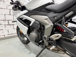 2025 Triumph Daytona 660 Daytona White