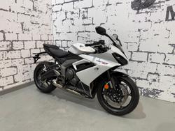 2025 Triumph Daytona 660 Daytona White