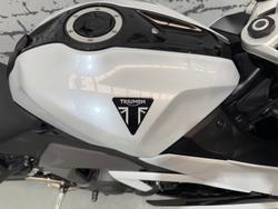 2025 Triumph Daytona 660 Daytona White