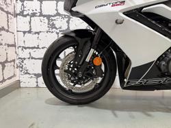 2025 Triumph Daytona 660 Daytona White