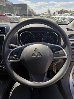 2023 Mitsubishi ASX ES