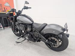 2023 INDIAN CHIEF BOBBER DARK HORSE Black