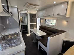 2020 Regent Discoverer