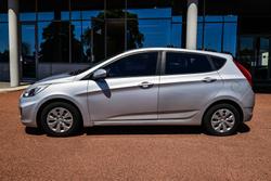 2016 Hyundai Accent Active