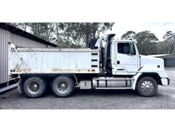 1995 Freightliner Fl 112