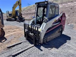 Takeuchi Skid Steer Tl230