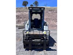 Takeuchi Skid Steer Tl230