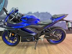 2023 Yamaha YZF-R3 BLUE