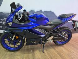 2023 Yamaha YZF-R3 BLUE