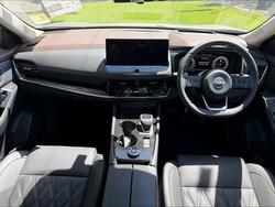 2025 Nissan T33 TI-L