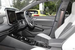 2025 Volkswagen Golf 110TSI R-Line