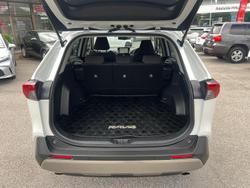 2024 Toyota RAV4 GXL