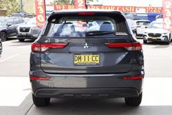 2024 Mitsubishi Outlander ES