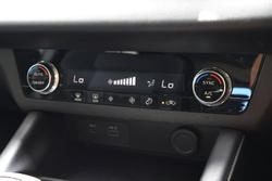 2024 Mitsubishi Outlander ES