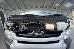 2015 Toyota Hiace Commuter