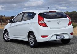 2014 Hyundai Accent Active