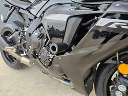 2024 Yamaha YZF-R1 Black