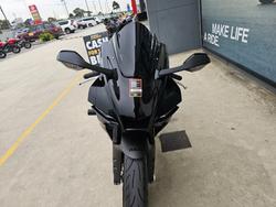 2024 Yamaha YZF-R1 Black