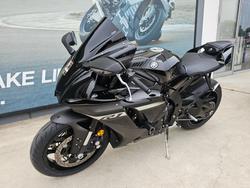 2024 Yamaha YZF-R1 Black