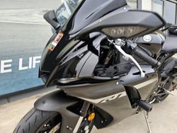 2024 Yamaha YZF-R1 Black
