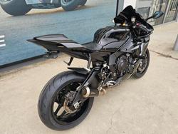 2024 Yamaha YZF-R1 Black