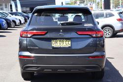 2024 Mitsubishi Outlander ES