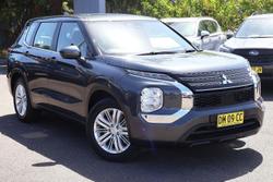 2024 Mitsubishi Outlander ES