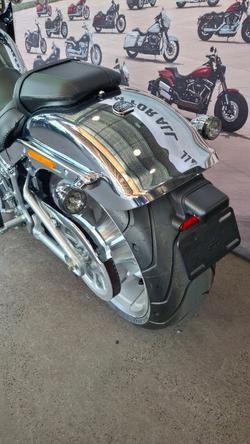 2025 Harley-davidson FLSTFI FAT BOY GRAY GHOST REFLECTION