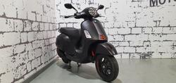 Vespa GTS 300 Super Sport