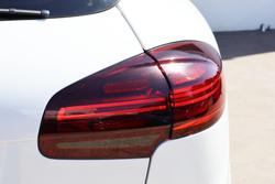 2017 Porsche Cayenne Diesel Platinum Edition 92A MY17 4X4 On Demand White