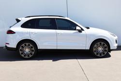 2017 Porsche Cayenne Diesel Platinum Edition 92A MY17 4X4 On Demand White