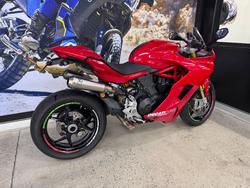 2018 DUCATI SUPERSPORT S RED