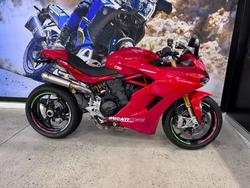 2018 DUCATI SUPERSPORT S RED