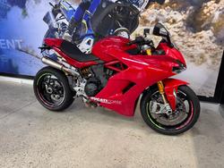 2018 DUCATI SUPERSPORT S RED