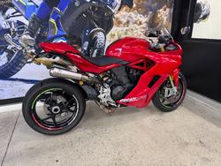 2018 DUCATI SUPERSPORT S RED