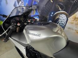 2000 Kawasaki ZX-12R (ZX1200 NINJA)