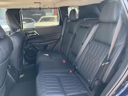 2025 Mitsubishi Outlander Exceed