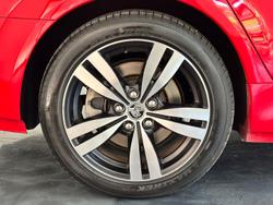 2015 Holden Commodore SS VF MY15 Redhot