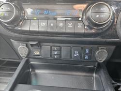 2023 Toyota Hilux SR5