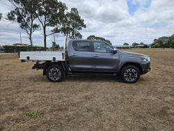 2023 Toyota Hilux SR5