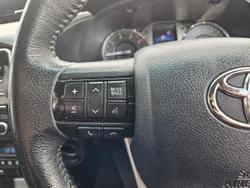 2023 Toyota Hilux SR5