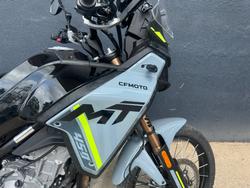 2023 CFMOTO 450 NK BLACK
