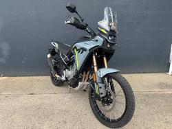 2023 CFMOTO 450 NK BLACK