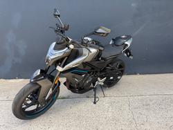 2023 CFMOTO 450 NK BLACK