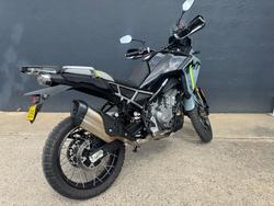 2023 CFMOTO 450 NK BLACK