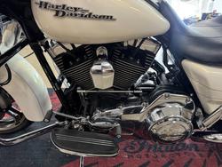2016 HARLEY-DAVIDSON FLHXS STREET GLIDE SPECIAL GOLD