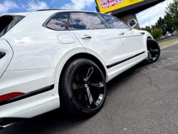 2021 Bentley Bentayga V8 4V MY22 AWD Glacier White