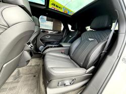 2021 Bentley Bentayga V8 4V MY22 AWD Glacier White