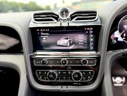 2021 Bentley Bentayga V8 4V MY22 AWD Glacier White