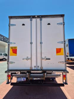 2019 Isuzu Trucks FSD 140/120-260 AUTO 8 Pallet Freezer